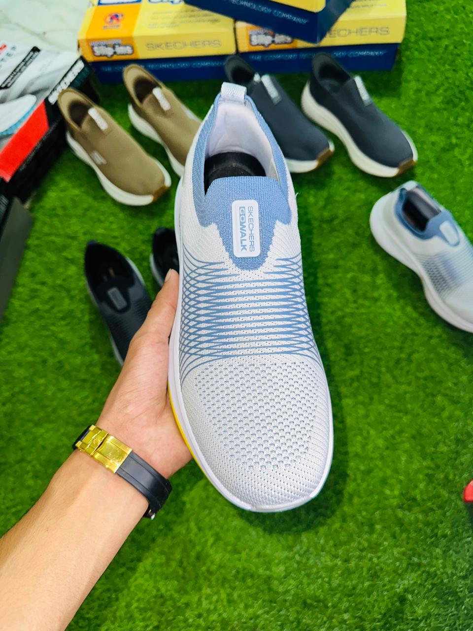 SKECHERS MAX CUSION PREMIUM EDITION 2