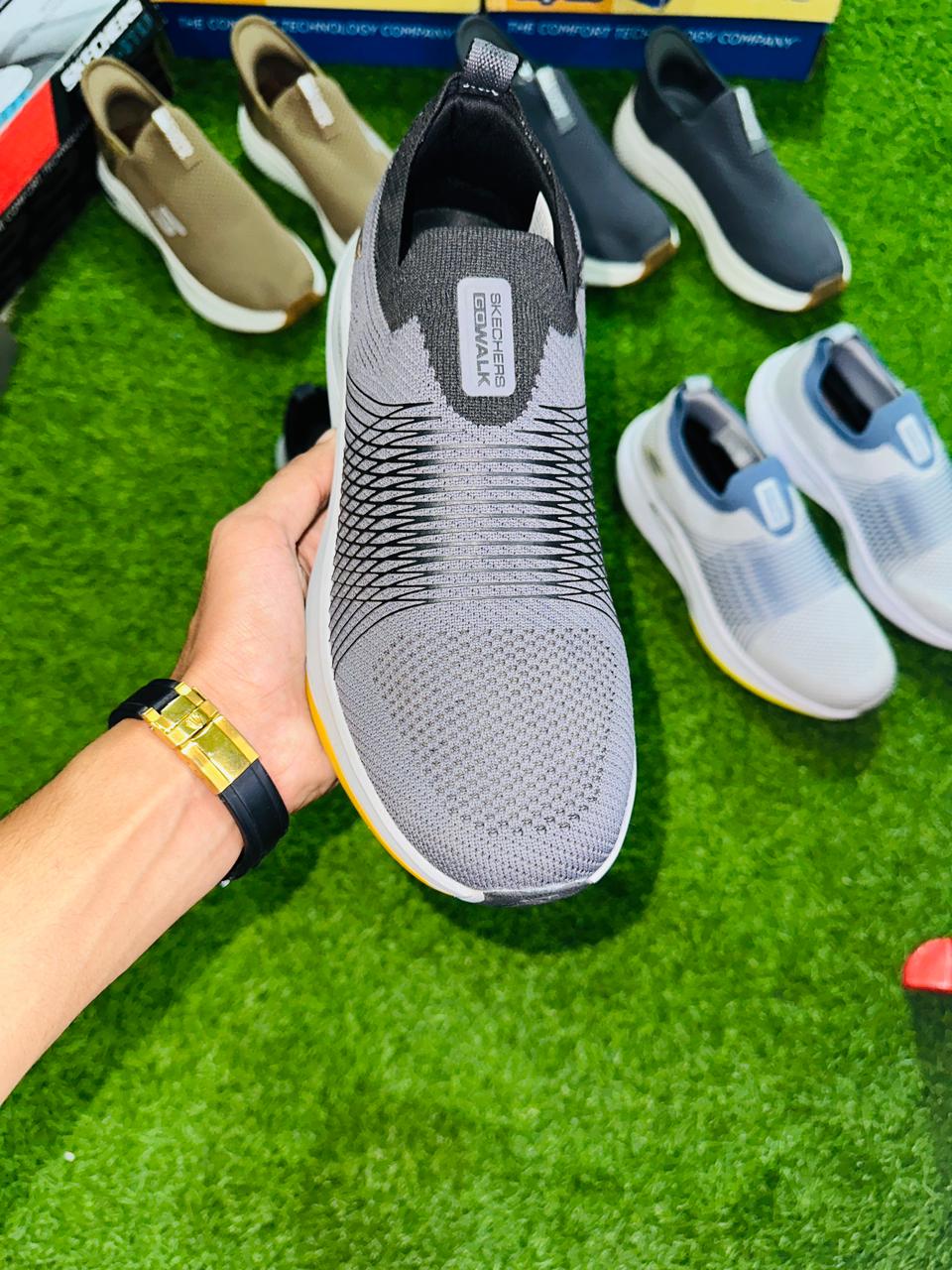 SKECHERS GREY MAX CUSION EDITION