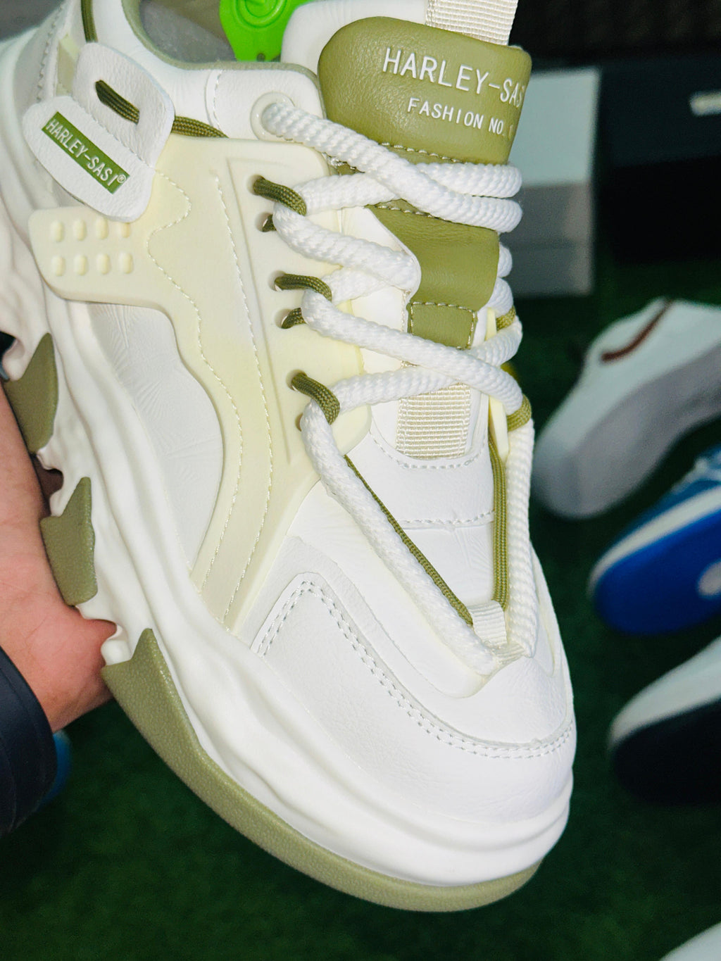 HARLEY SASSI WHITISTIC PREMIUM